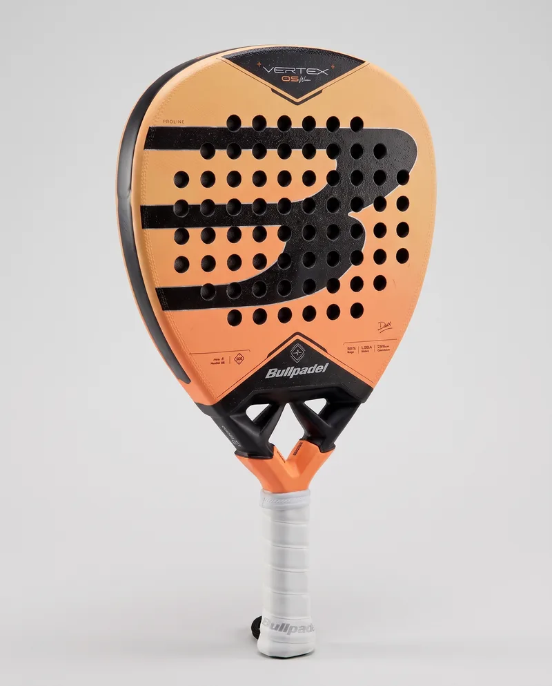 Bullpadel Vertex 05 W 2027, AI vizualizacija